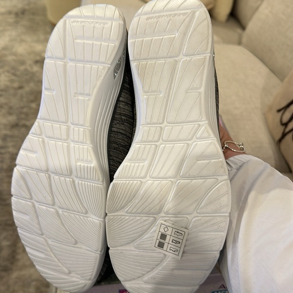 Women’s sketchers air cooled memory foam gray size 9 - Picture 6 of 11